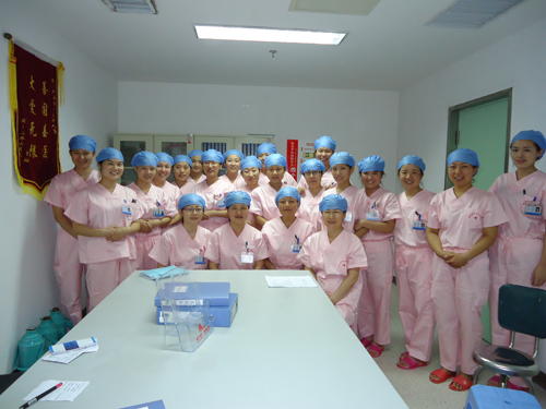 醫(yī)院晉升三甲時期業(yè)務學習合影.jpg