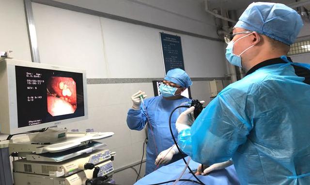 呼吸內(nèi)科成功完成局麻下內(nèi)科胸腔鏡胸膜活檢術(shù)