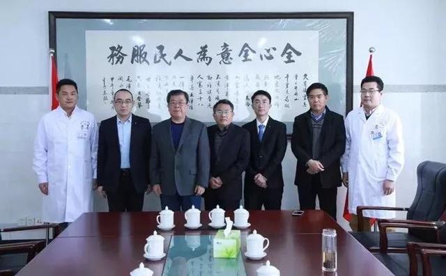 我院舉辦楊秀成同志、胥杰同志“援非”歡送會(huì)